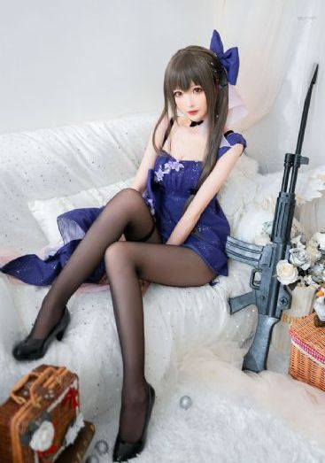花城谢怜树上塞花瓣