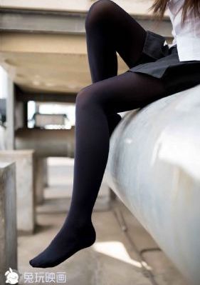 19岁男孩送外卖给妹妹交学费