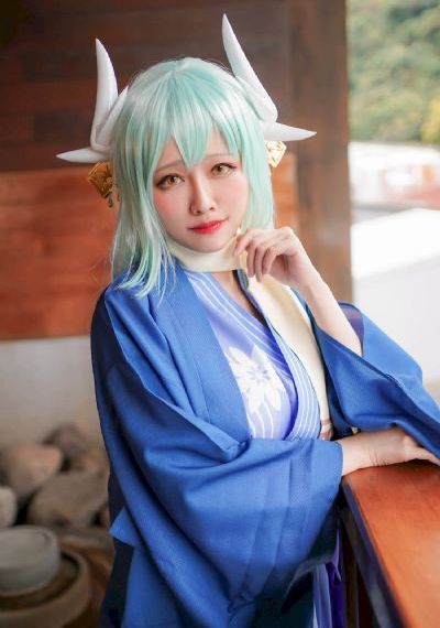 巨乳家政妇