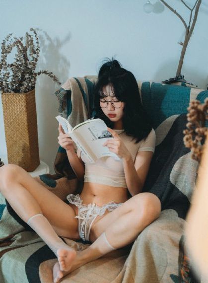 动漫美女www网站免费看动漫