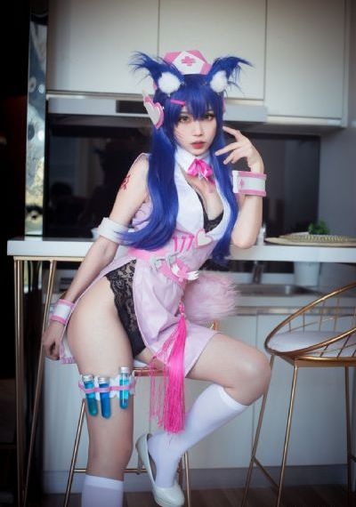 把乳夹乖乖戴上被迫调教