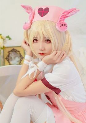 年轻的家政保姆