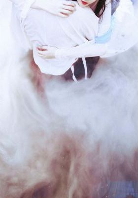 绿帽男帮娇妻叫按摩师